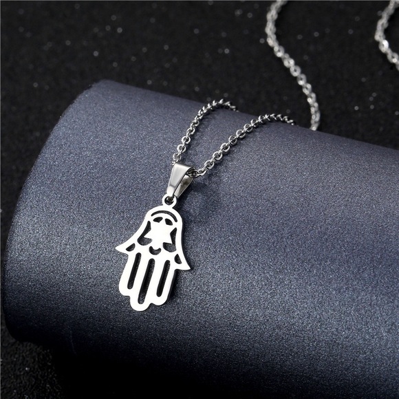 Jewelry - Silver Hamsa Yoga Hand Symbol Necklace